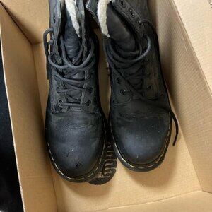 Dr Martin sheerling and leather  women  boots size 7